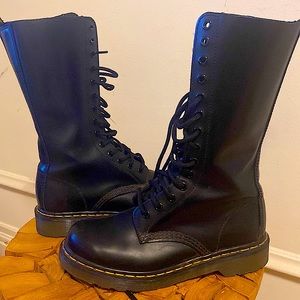 Dr Martens Original 1914 Smooth Leather Tall Boots
